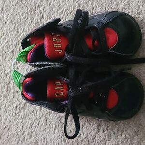 Black and red 6c Jordans